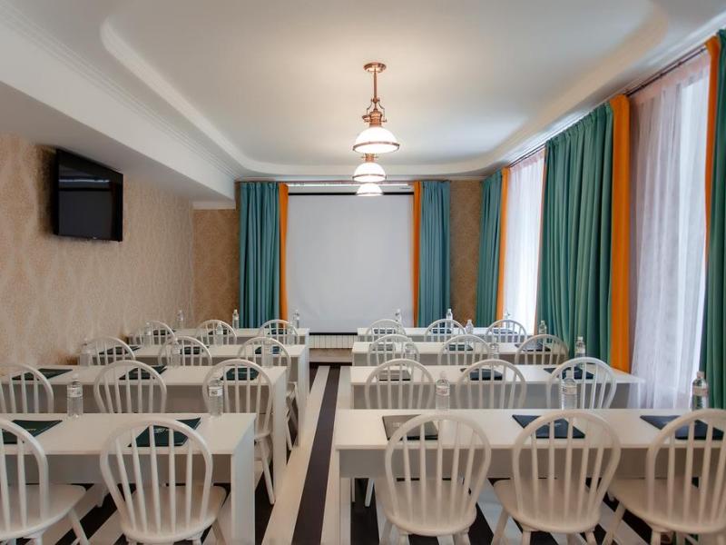 Mildom Premium Hotel