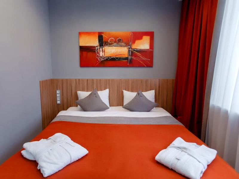 Mildom Premium Hotel