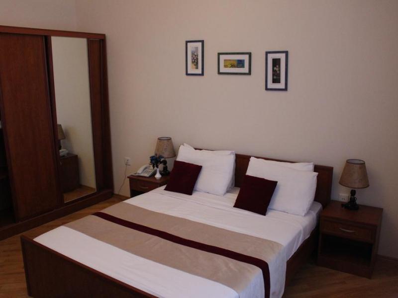 Garden Villa Hotel