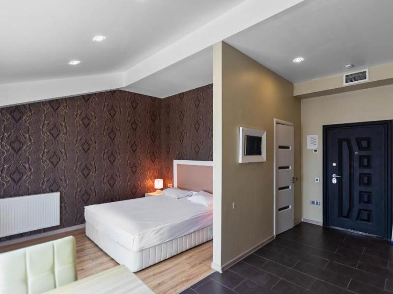 Hotel Diplomat Suites