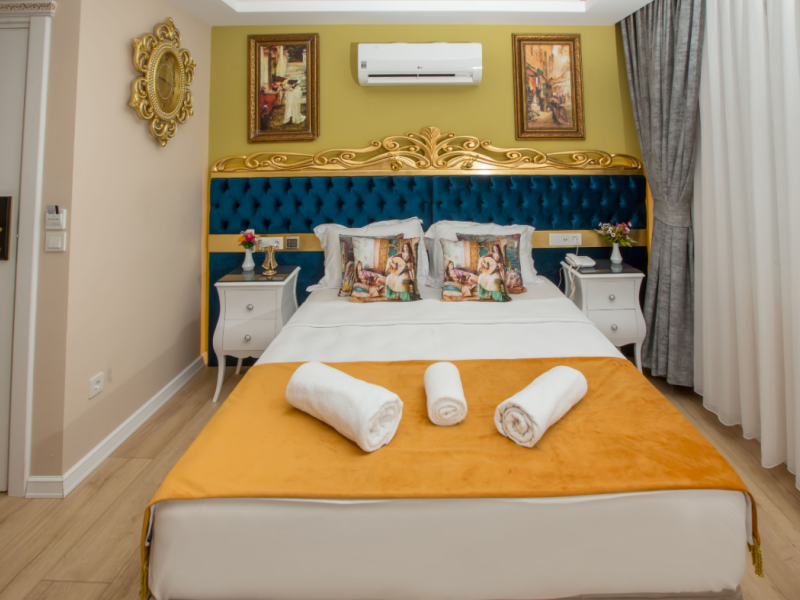 Atlantis Royal Hotel