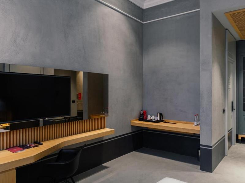 Kazan Palace by TASIGO