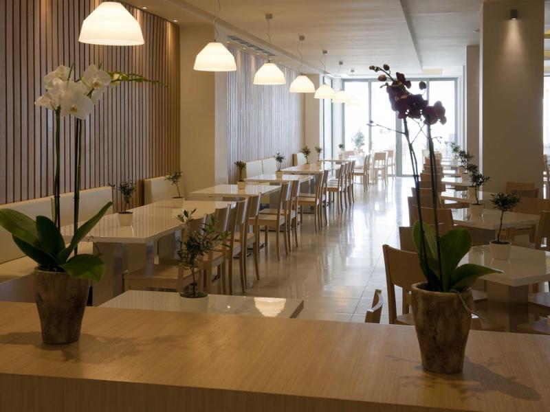 Levante Beach Resort