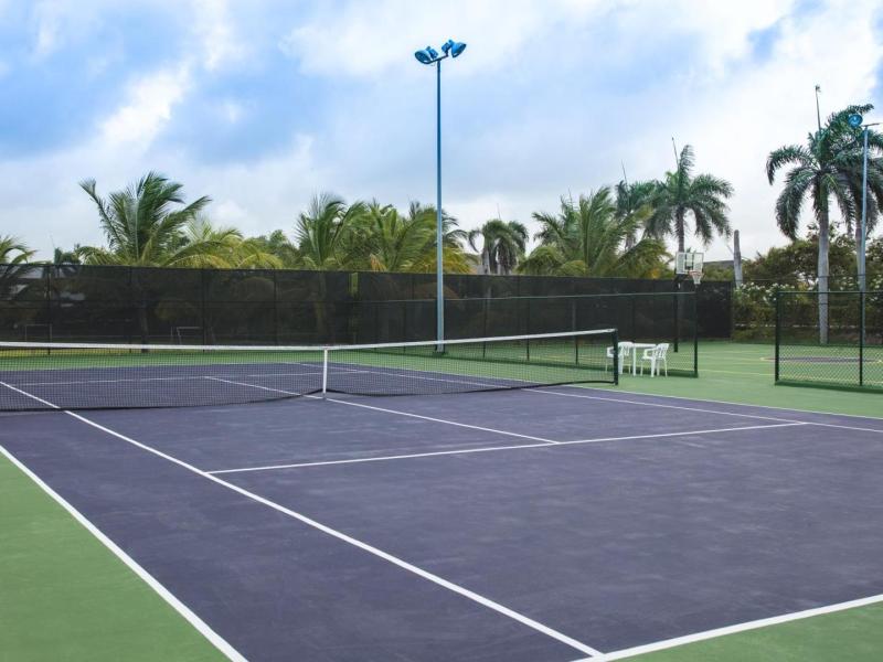 Majestic Mirage Club (Adults Only)