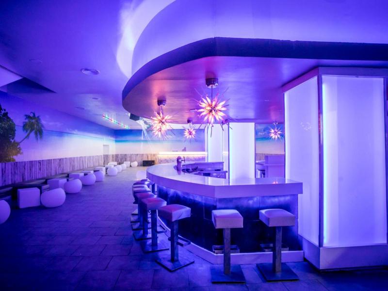 Majestic Mirage Club (Adults Only)