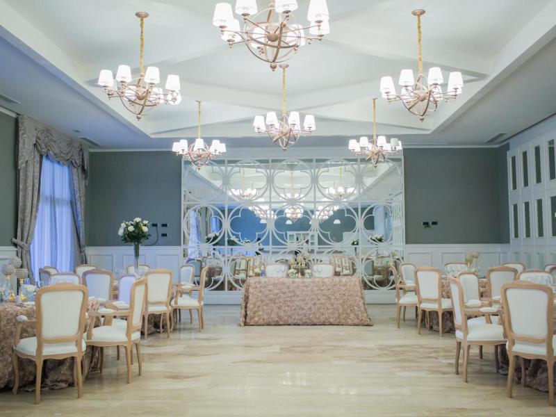 Majestic Mirage Club (Adults Only)