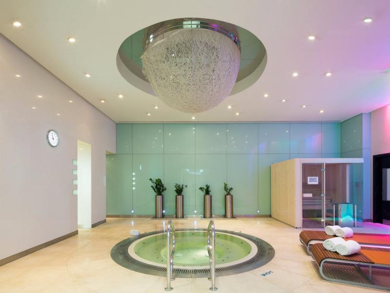 Dubai International Hotel (Hotel DXB)