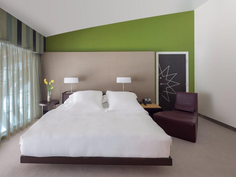 Dubai International Hotel (Hotel DXB)