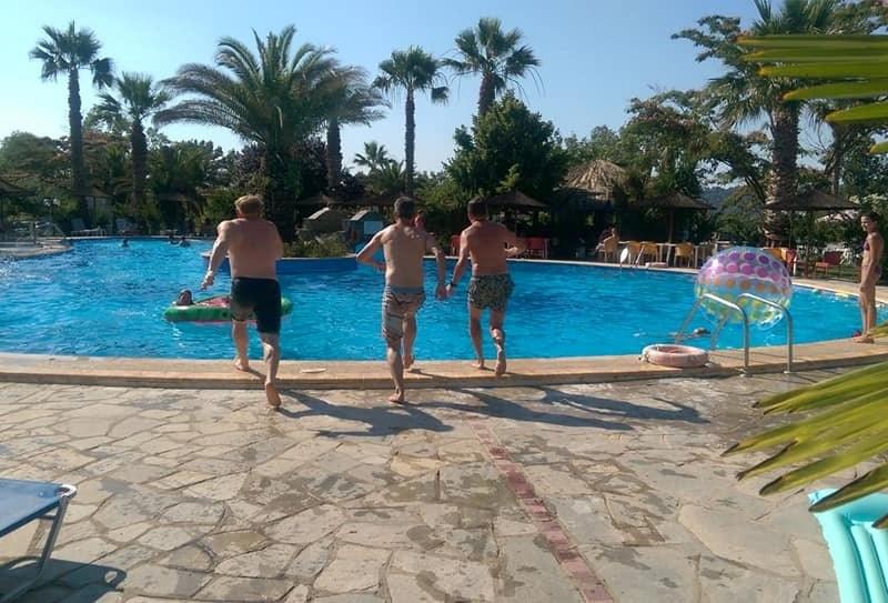 Tropical Hotel Fourka