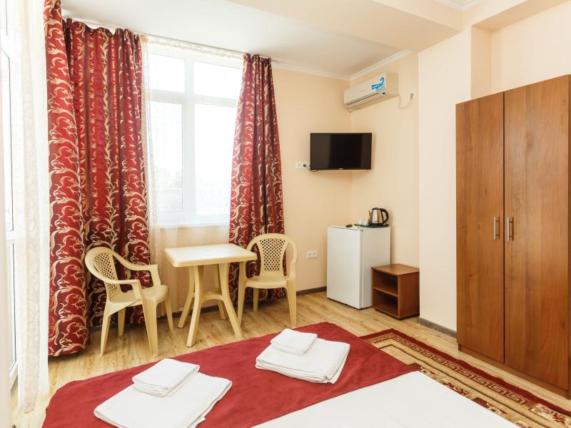 У Моря (Витязево)