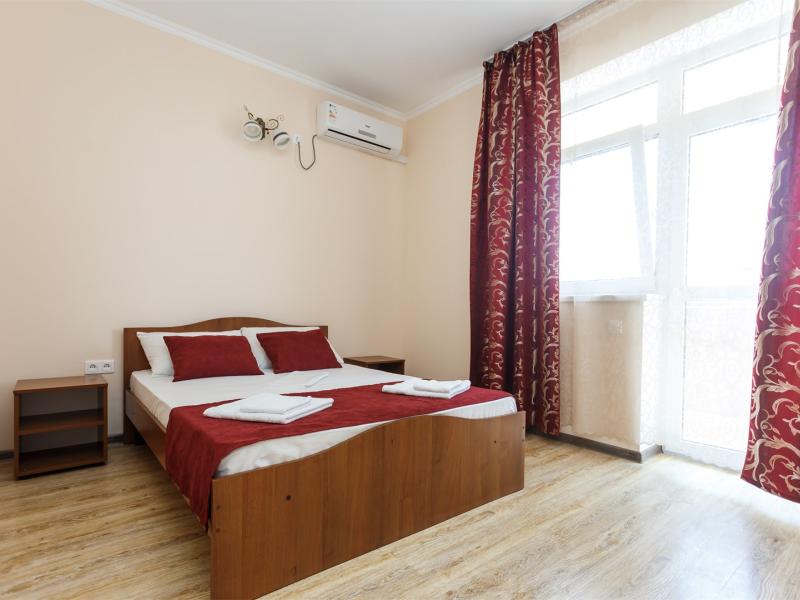 У Моря (Витязево)