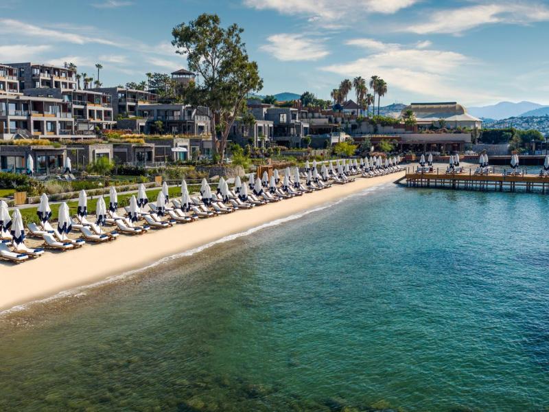 Kaya Palazzo Resort & Residences Le Chic