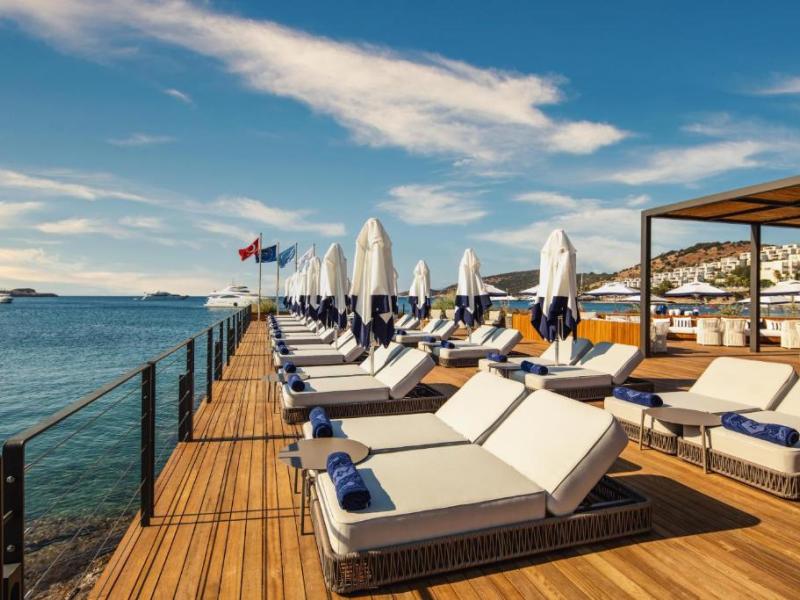 Kaya Palazzo Resort & Residences Le Chic