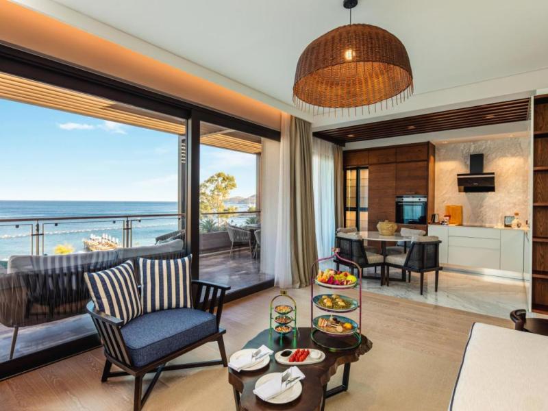 Kaya Palazzo Resort & Residences Le Chic