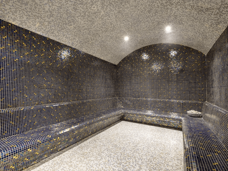 Rubi Platinum Sign Hotel