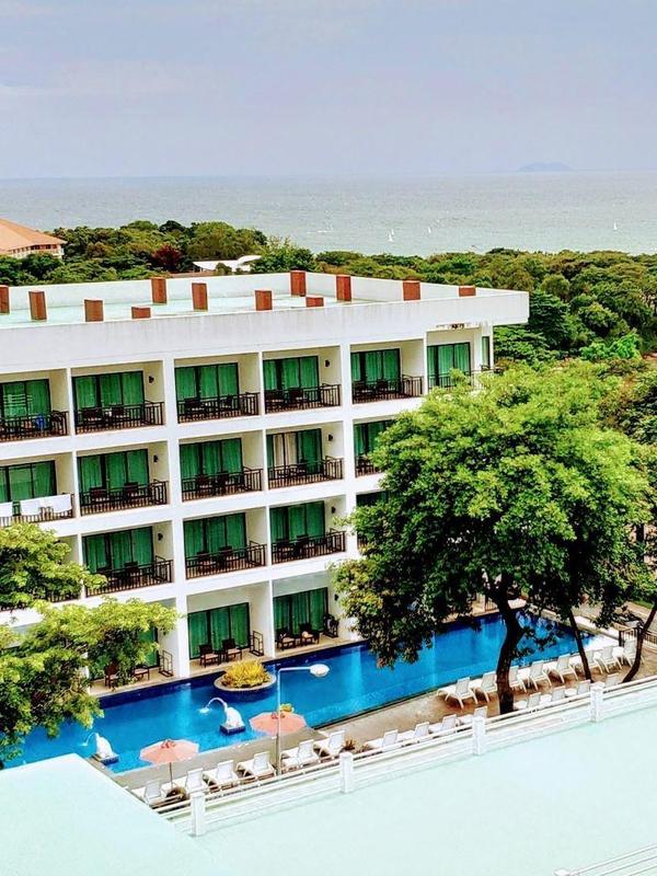 Cosy Beach Hotel Deluxe Wing