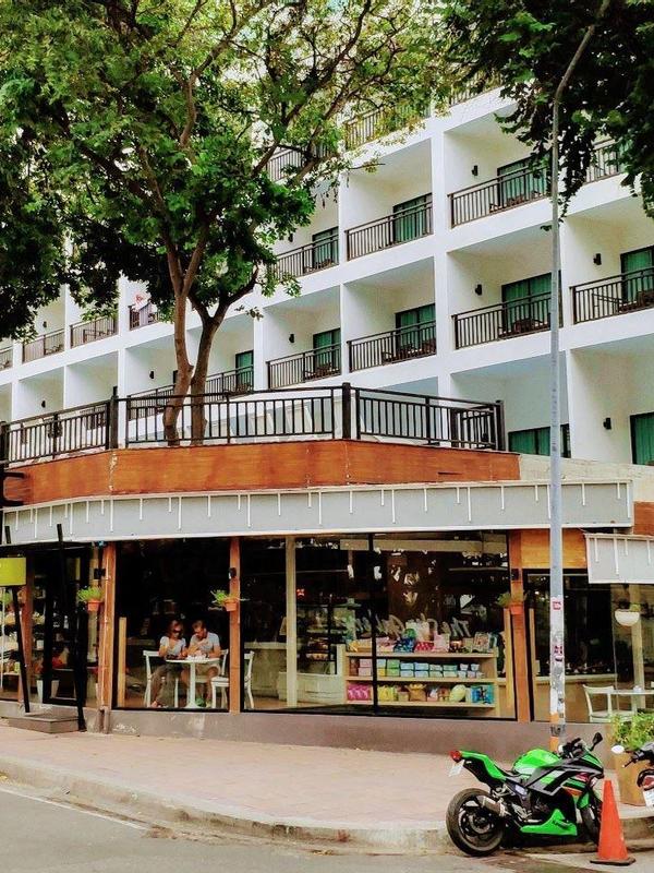 Cosy Beach Hotel Deluxe Wing