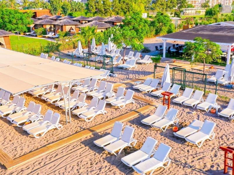 Crystal Club World of Colours