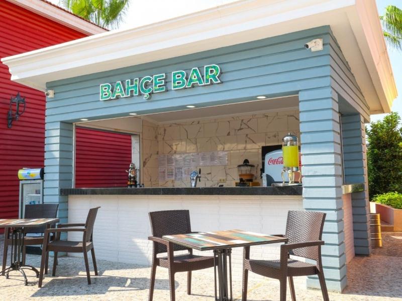 Crystal Club World of Colours