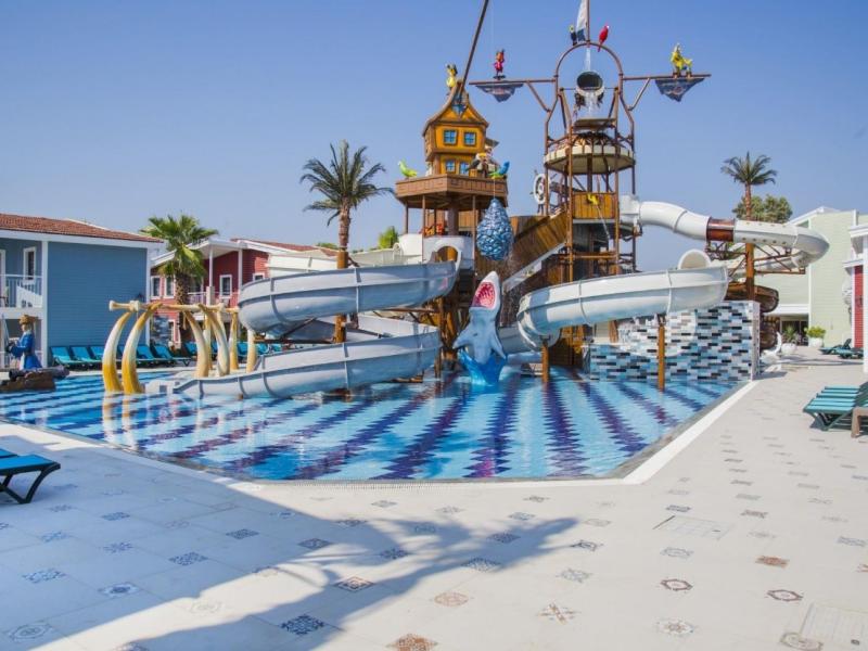 Crystal Club World of Colours