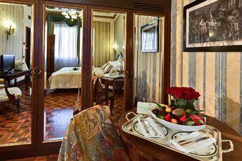 Отель Due Torri Hotel Италия, Верона, фото 33
