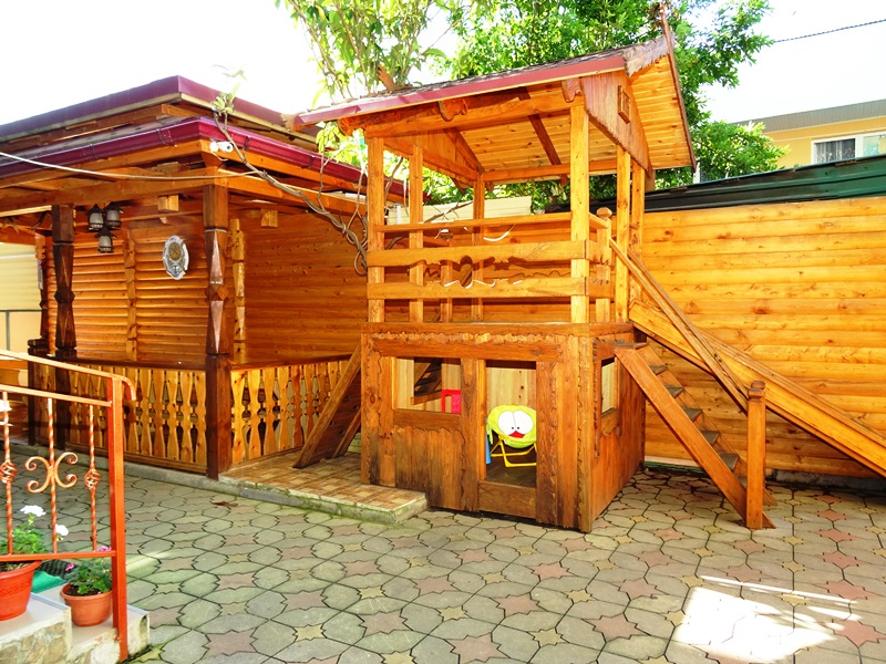 Гостиница Пальма (ул. Просвещения/Аллейная)