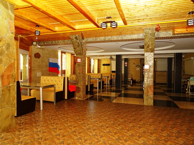 Гостиница Пальма (ул. Просвещения/Аллейная)