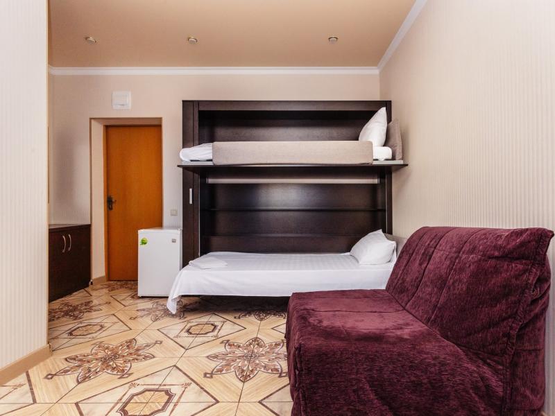 Гостиница Пальма (ул. Просвещения/Аллейная)