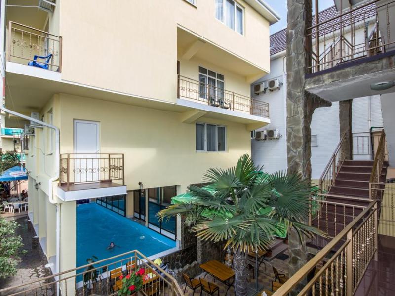 Гостиница Пальма (ул. Просвещения/Аллейная)