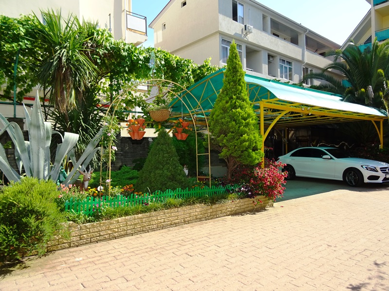 Гостиница Пальма (ул. Просвещения/Аллейная)