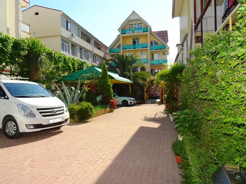 Гостиница Пальма (ул. Просвещения/Аллейная)