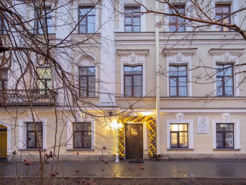 Gold Inn by Academia