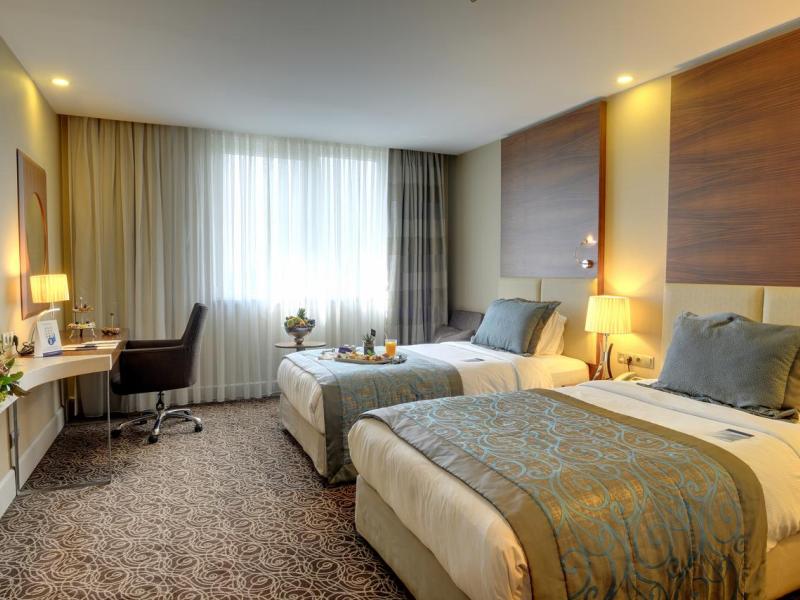 New Park Hotel