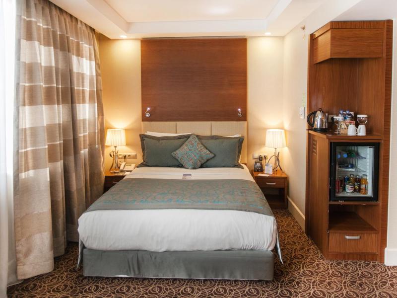 New Park Hotel