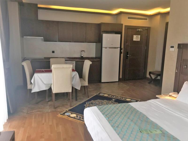 Sera Lake Resort Hotel Spa & Aparts