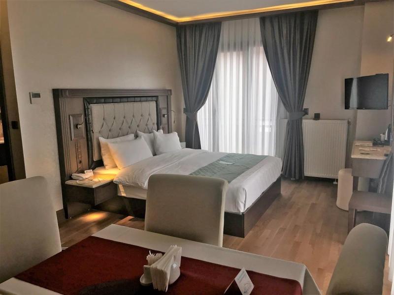 Sera Lake Resort Hotel Spa & Aparts
