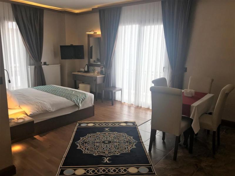 Sera Lake Resort Hotel Spa & Aparts