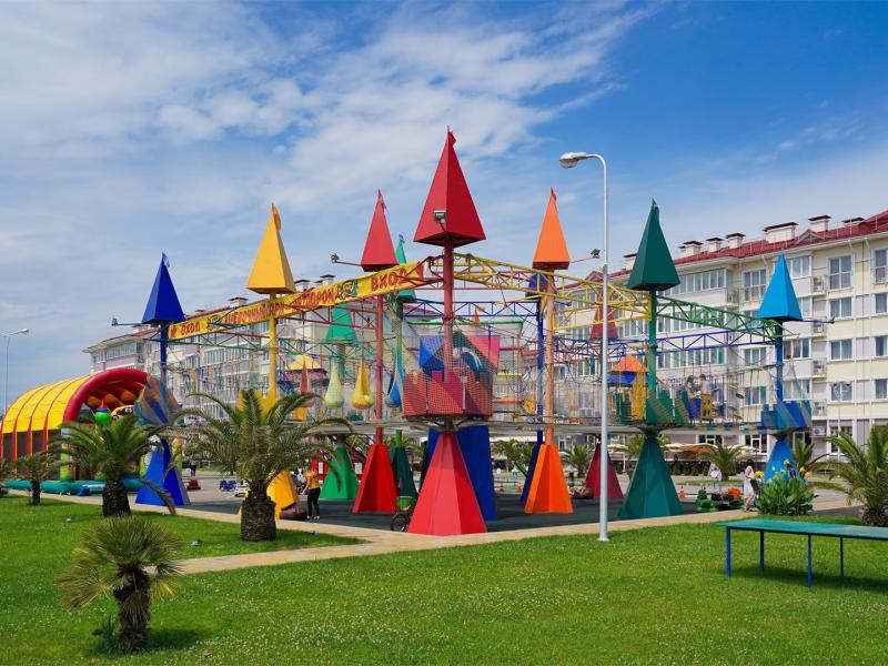 Бархатные Сезоны (Спортивный квартал)