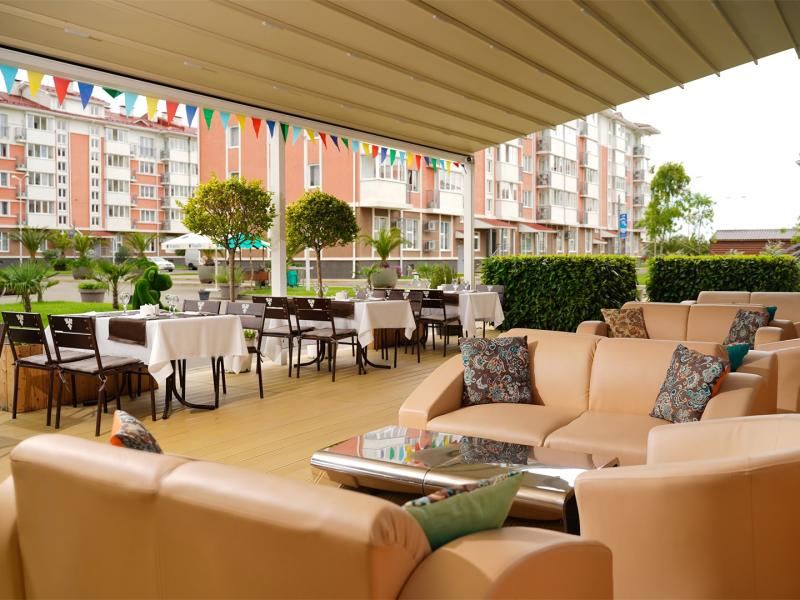 Бархатные Сезоны (Спортивный квартал)