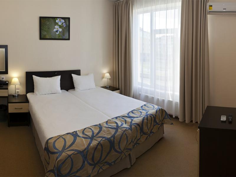 Бархатные Сезоны (Спортивный квартал)