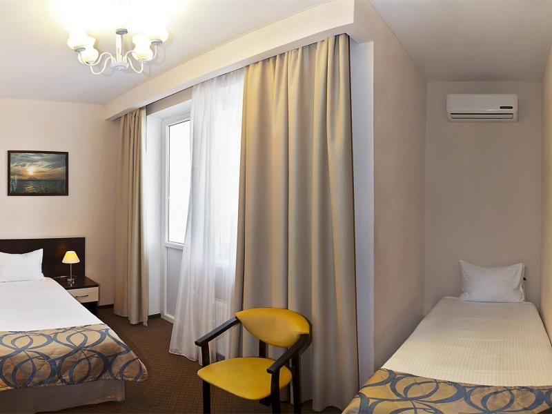 Бархатные Сезоны (Спортивный квартал)