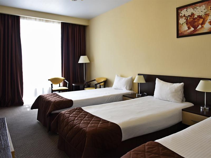 Бархатные Сезоны (Спортивный квартал)