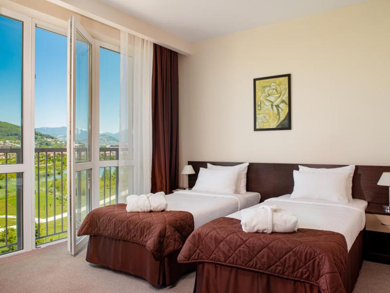 Бархатные Сезоны (Семейный квартал)