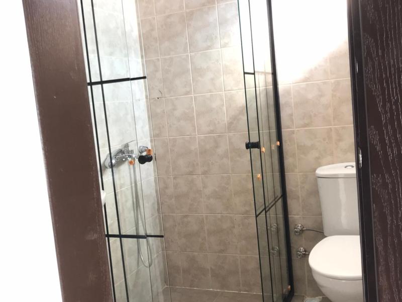 Anita Kemer Noch Hotel