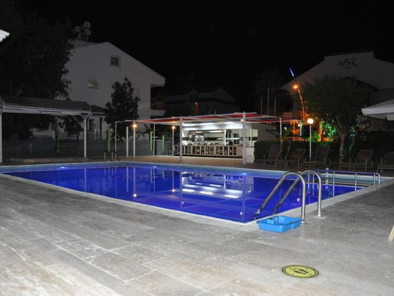 Anita Kemer Noch Hotel