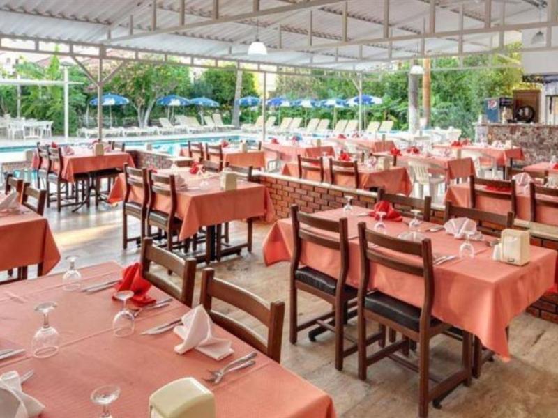 Anita Kemer Noch Hotel