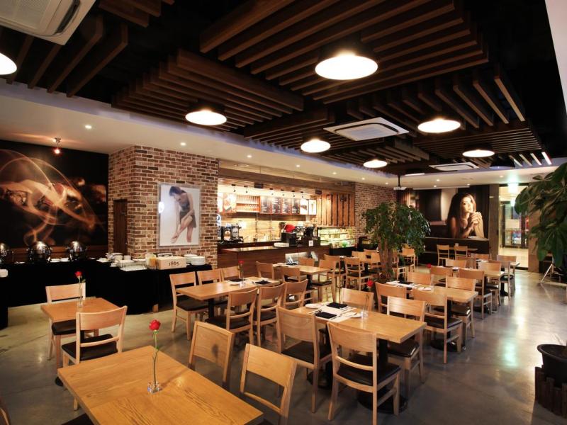 Travelodge Myeongdong City Hall