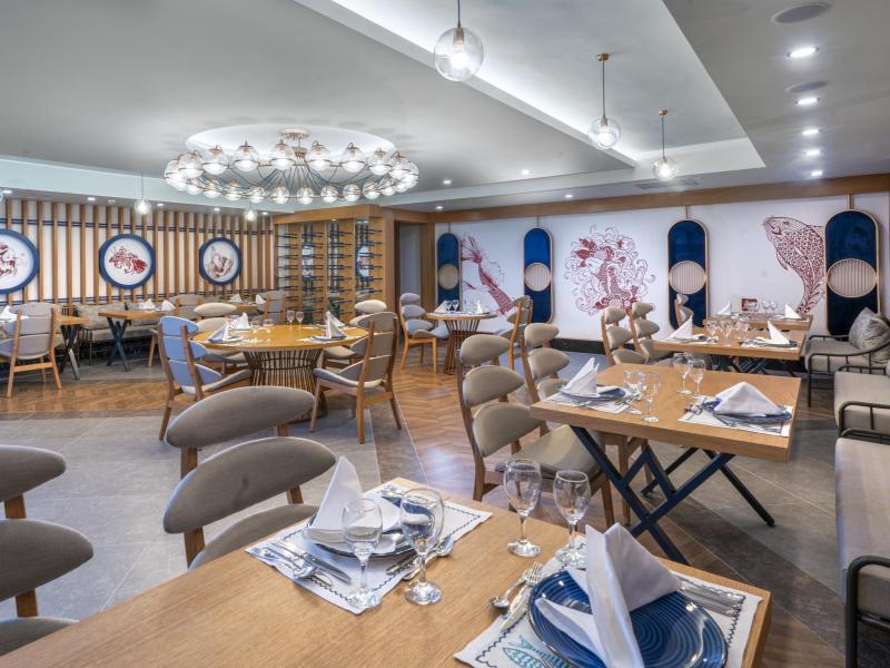 Diamond Deluxe Hotel & Spa