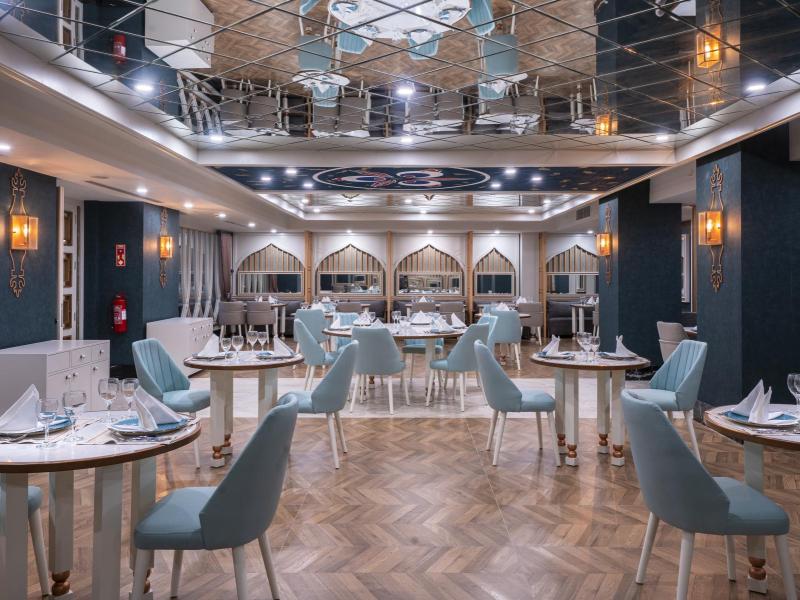 Diamond Deluxe Hotel & Spa