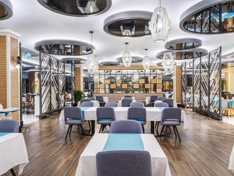 Diamond Deluxe Hotel & Spa